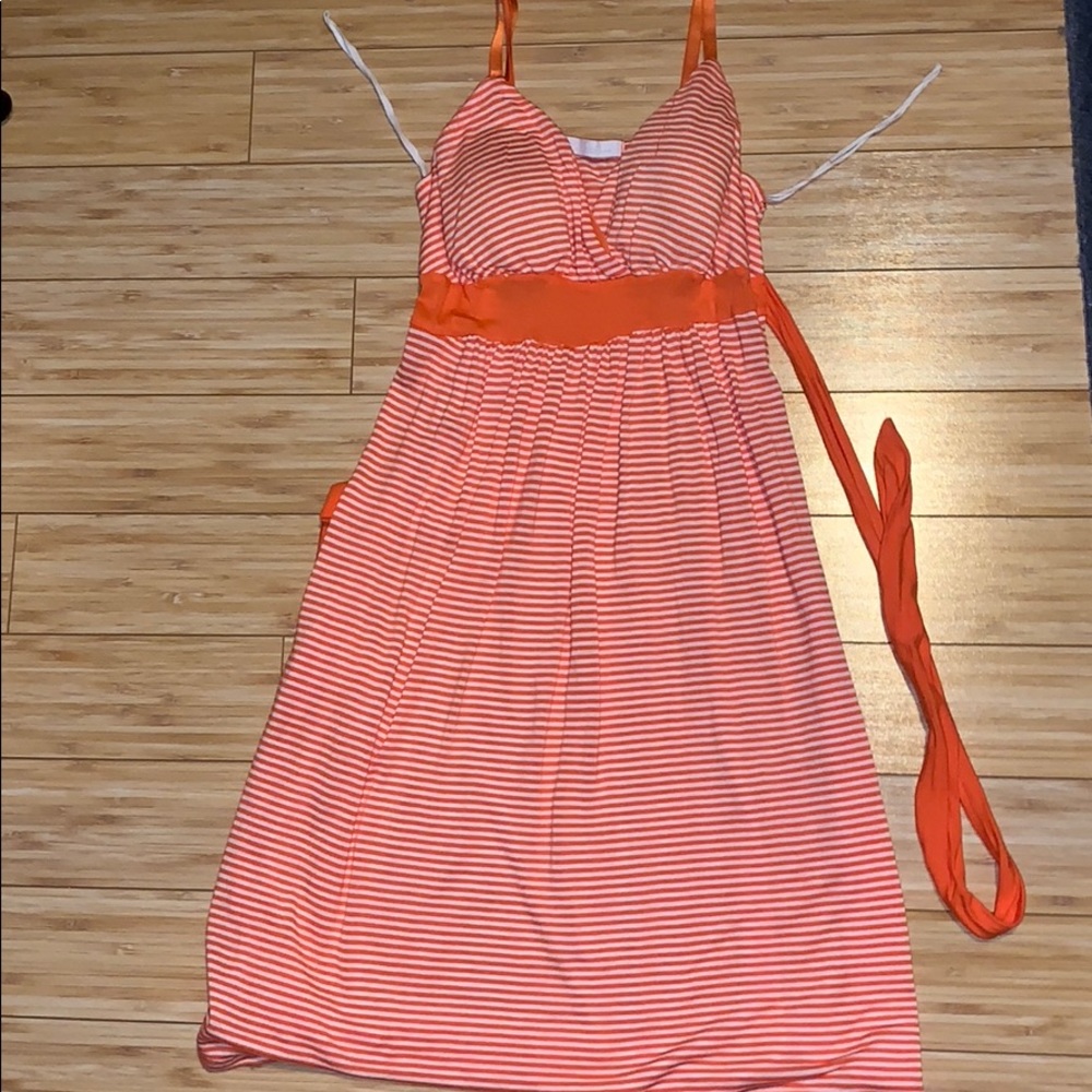 Padded flowing sun dress with tie in the back